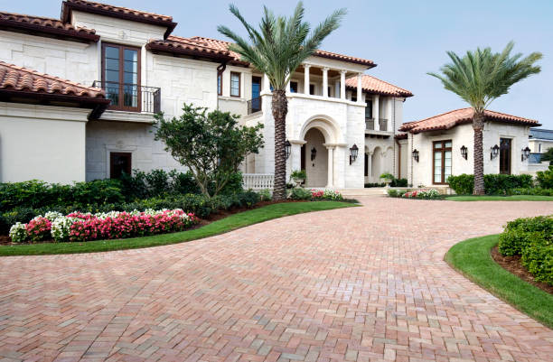 Best Decorative Driveway Pavers  in Montrose, MN